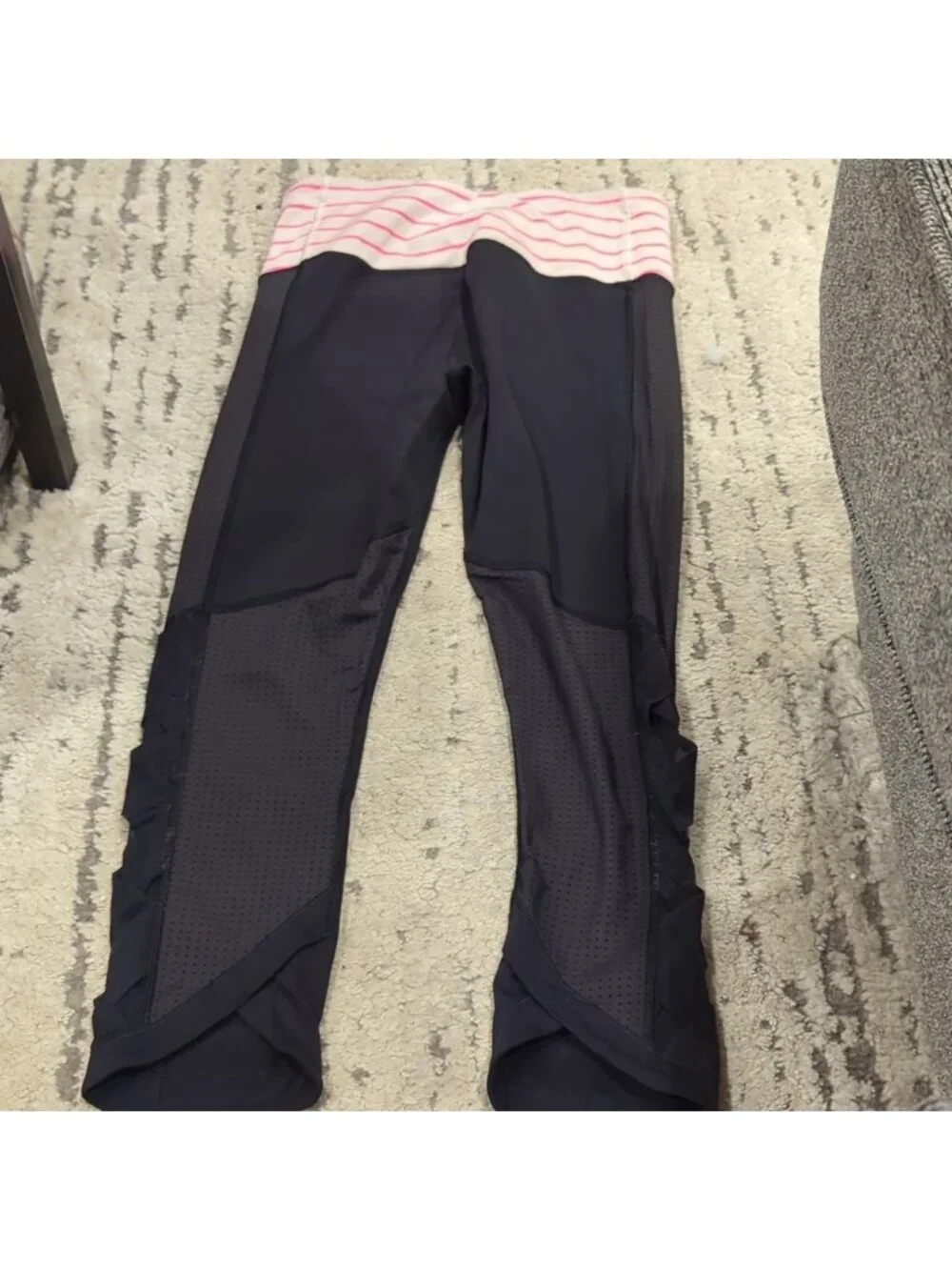 Lululemon Var-City Crop Black / Quiet Stripe Butter Pink Electric Coral